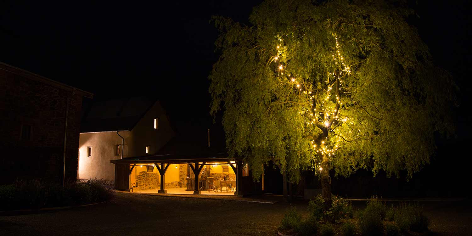 hayne-night-barn